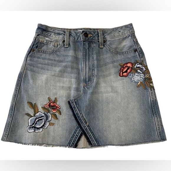 Abercrombie & Fitch embroidered jean Skirt Ram hem NWOT - Picture 6 of 6